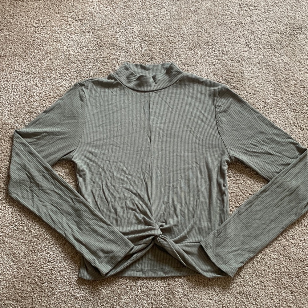 Green long sleeve shirt